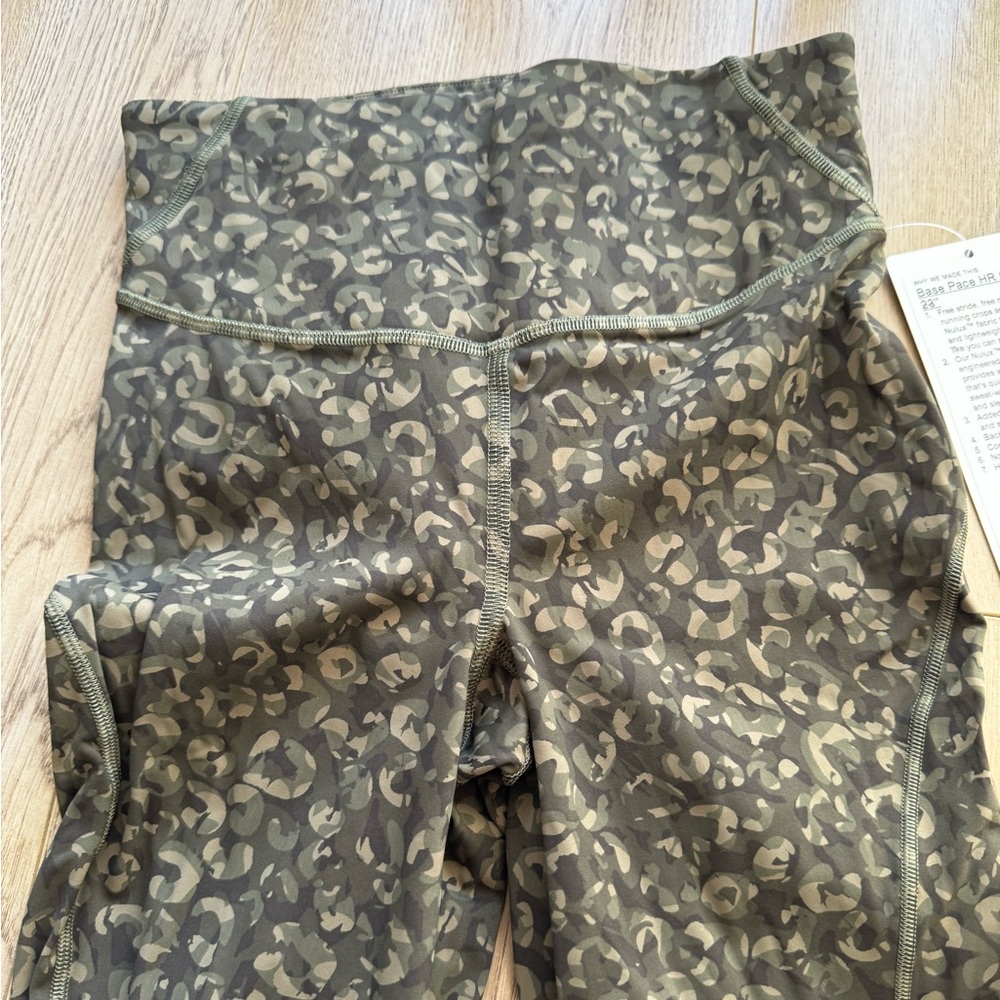 Lululemon yoga pants